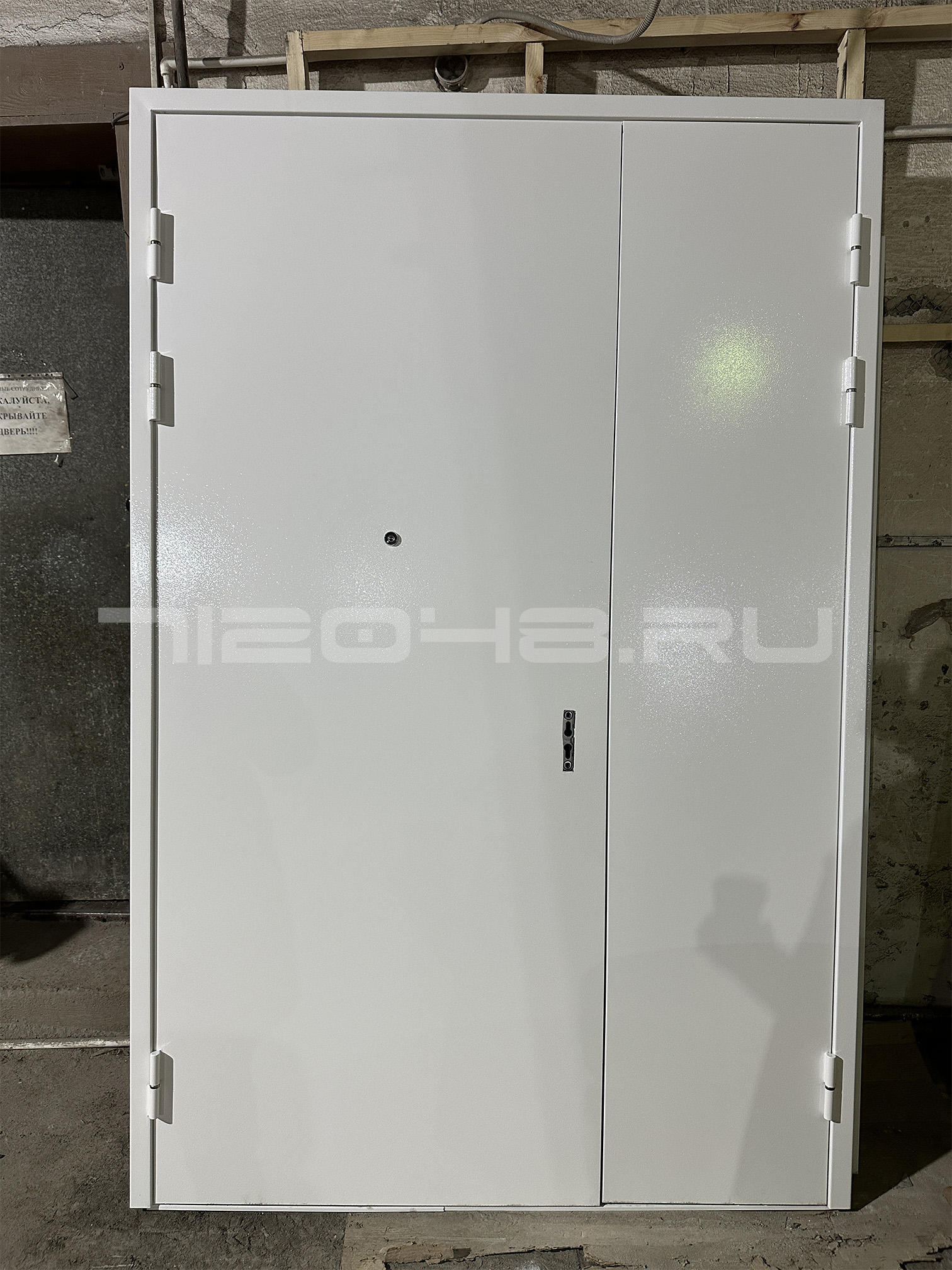 Производство противопожарных дверей в цеху